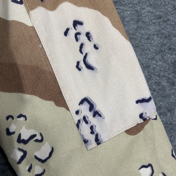 Vintage US Military Desert Chocolate Chip Camo Utility Shirt Mens S Made in USA - Picture 6 of 16